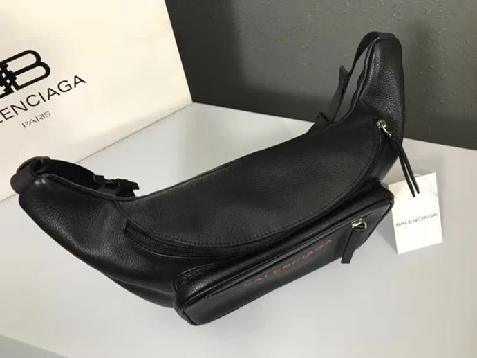 BALENCIAG巴黎世家 頂級原單質量 摔紋小牛皮 胸包 腰包 男女同款 529765（紅字）  BL1539